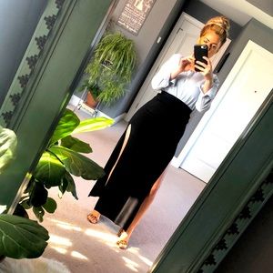 High waisted skirt with slits on side new with tags medium can def fit a small